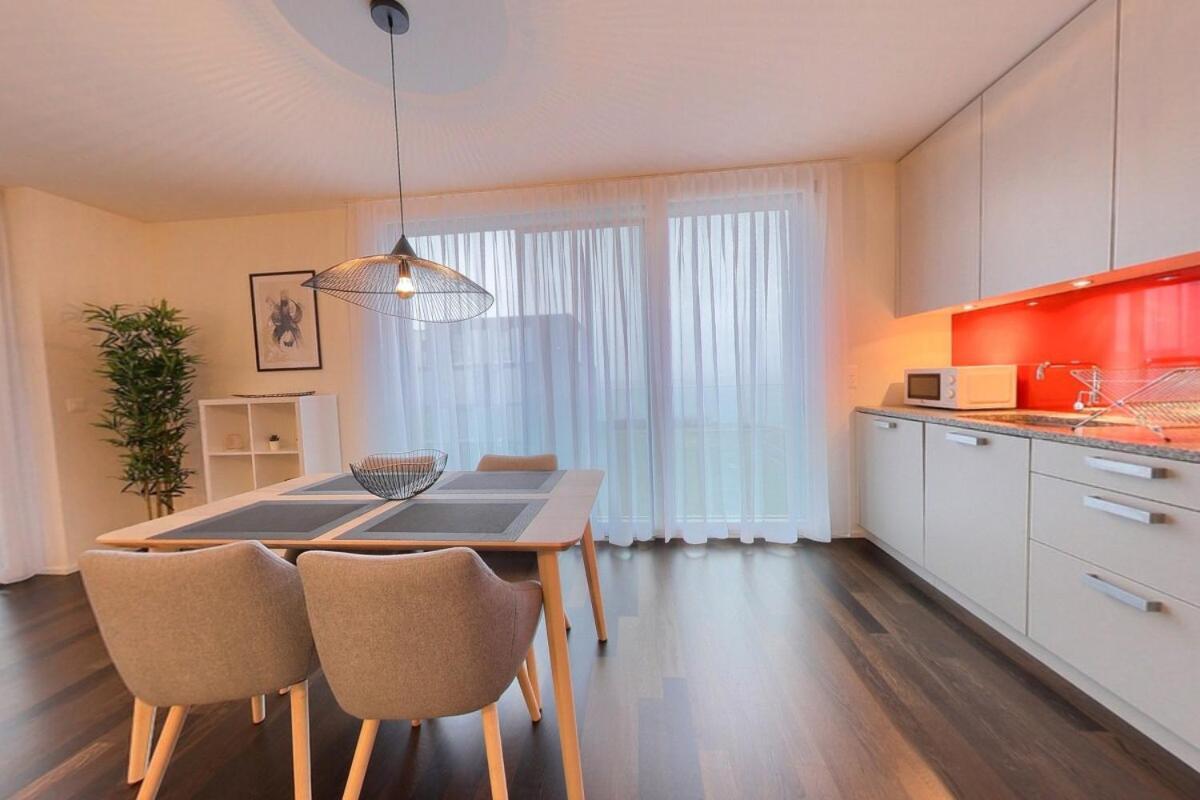 View - Spacious 1 Bed With Balcony! Rdf68-2f * Neuchâtel