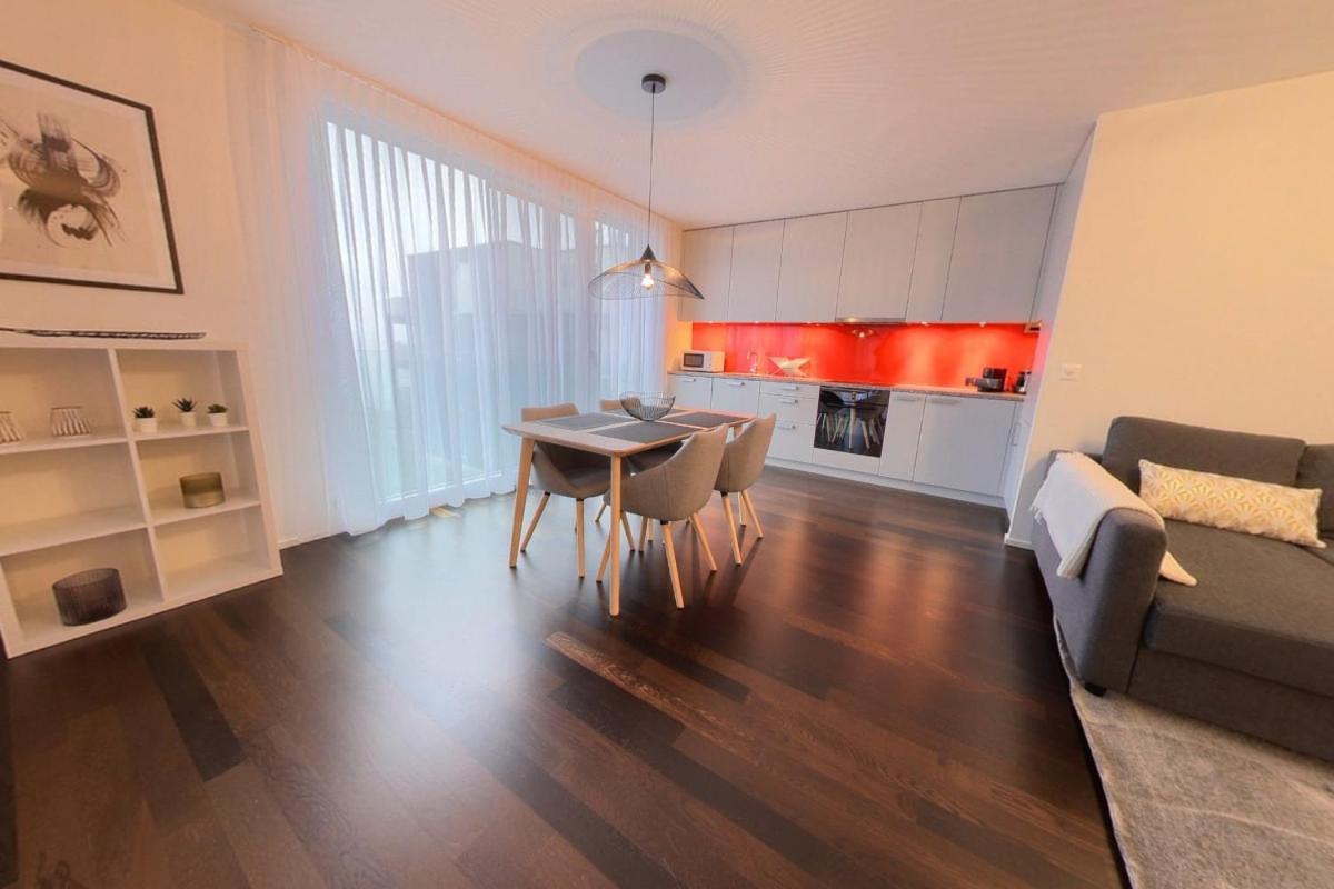 Appartement View - Spacious 1 Bed With Balcony! Rdf68-2f *